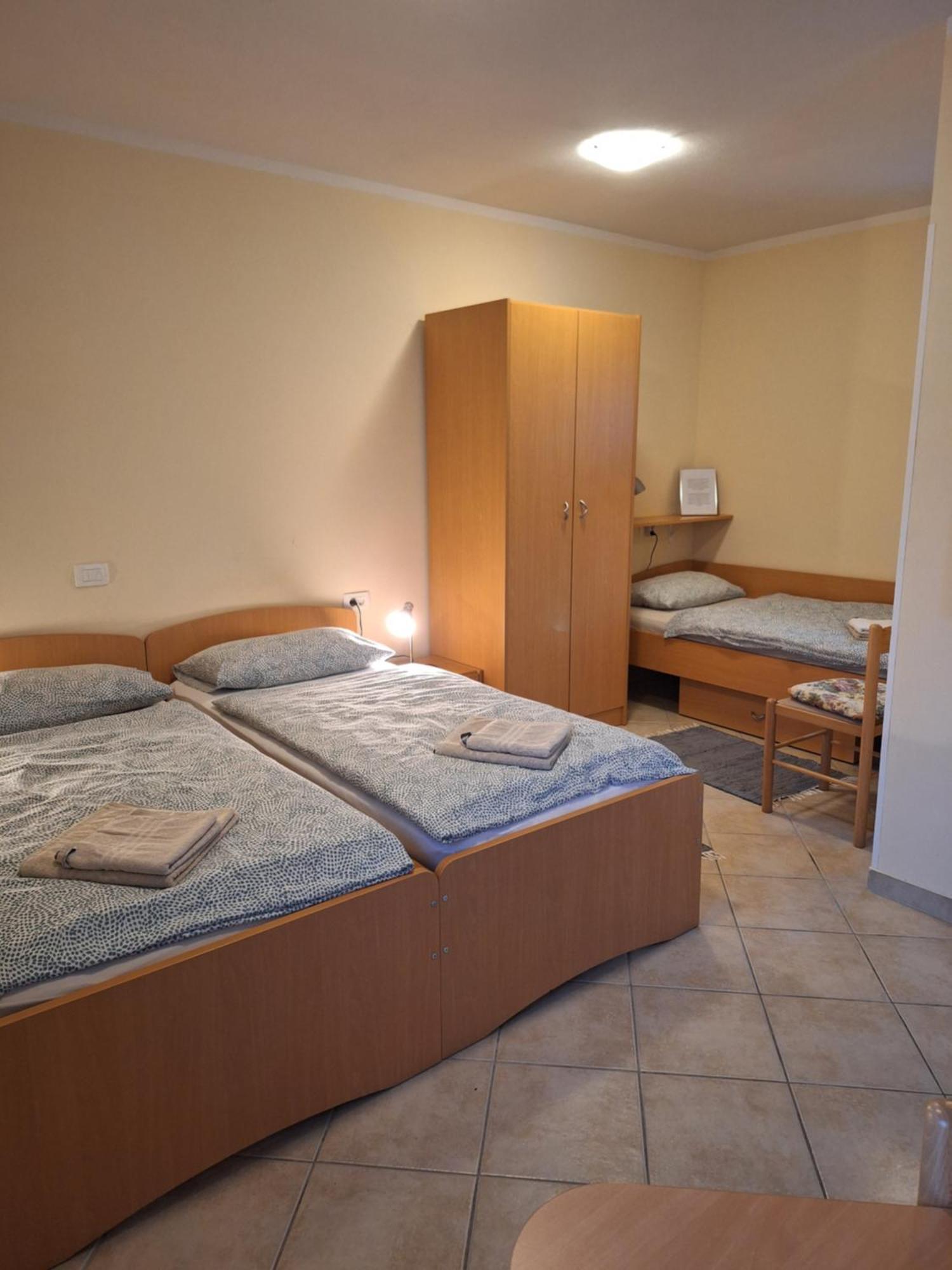 Rooms Pri Lovrizu コバリード エクステリア 写真