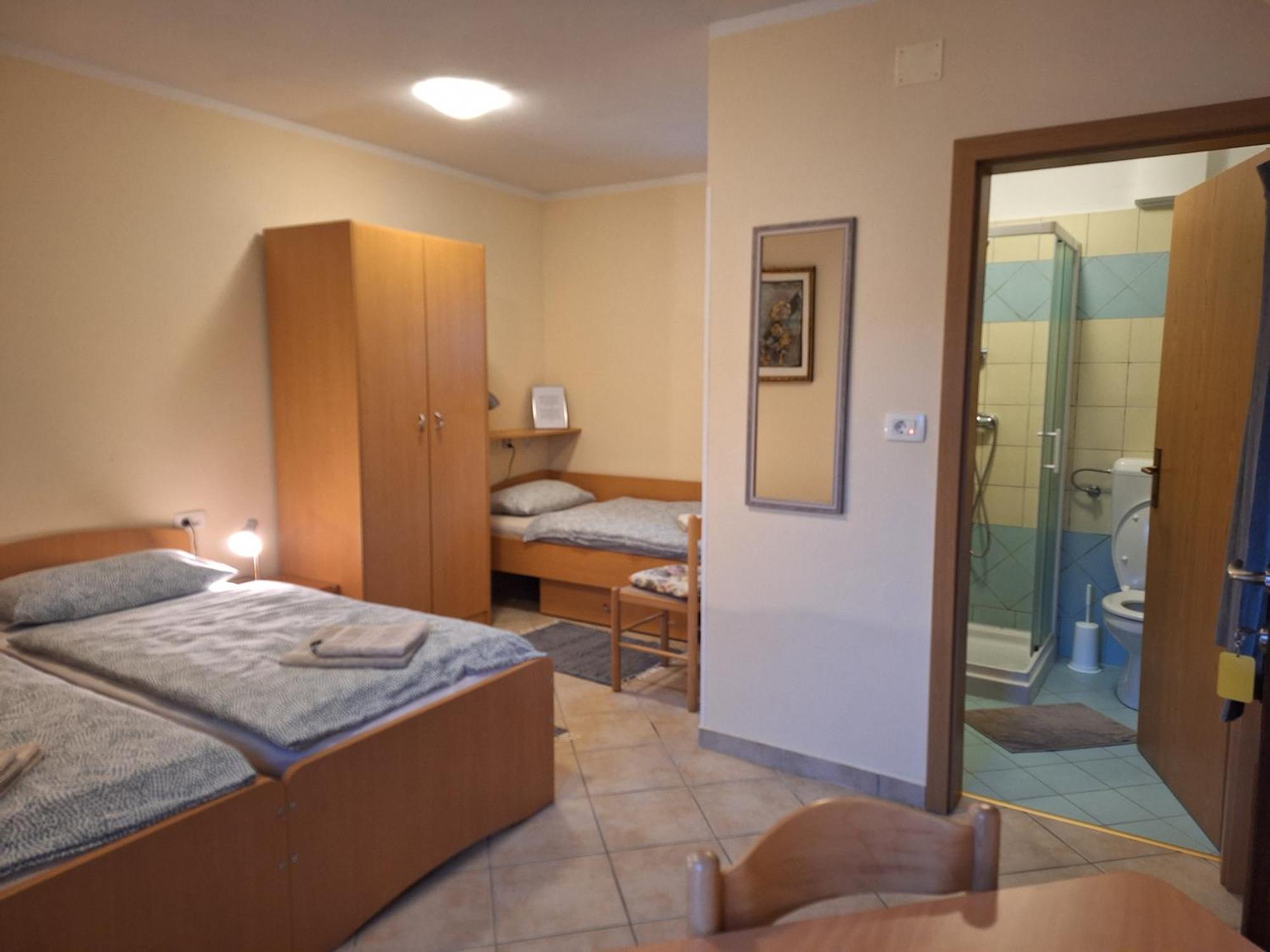 Rooms Pri Lovrizu コバリード エクステリア 写真