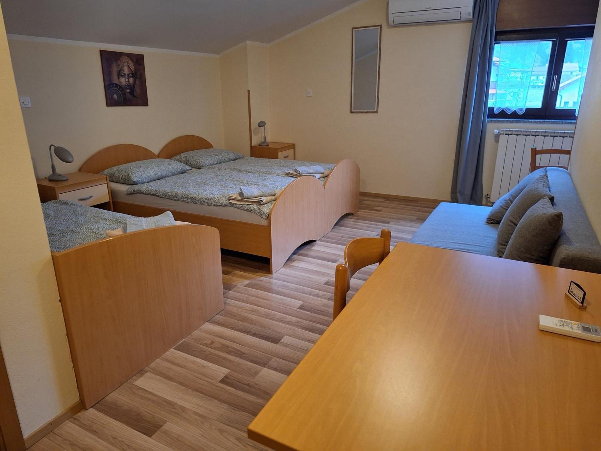 Rooms Pri Lovrizu コバリード エクステリア 写真