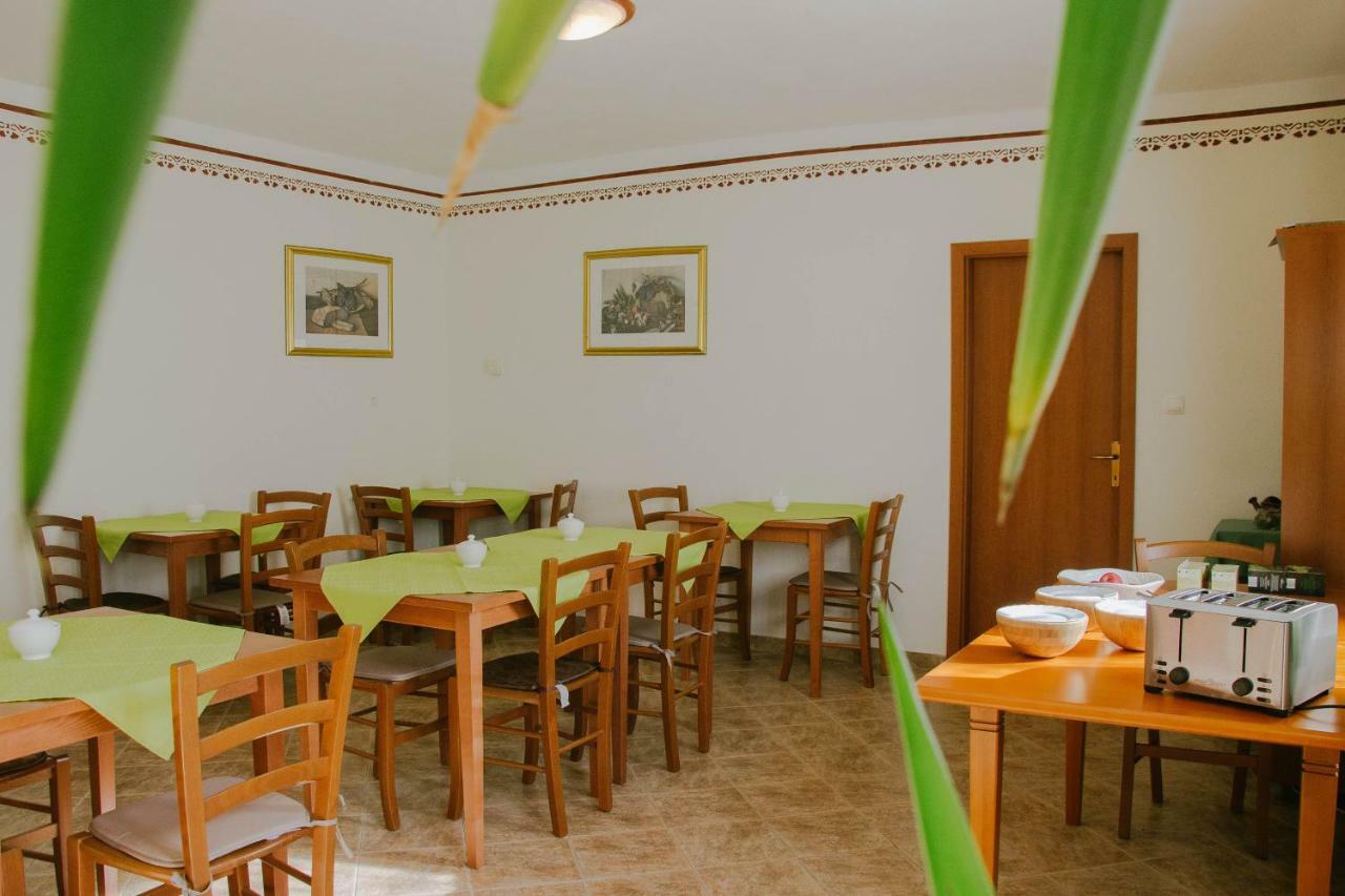 Rooms Pri Lovrizu コバリード エクステリア 写真