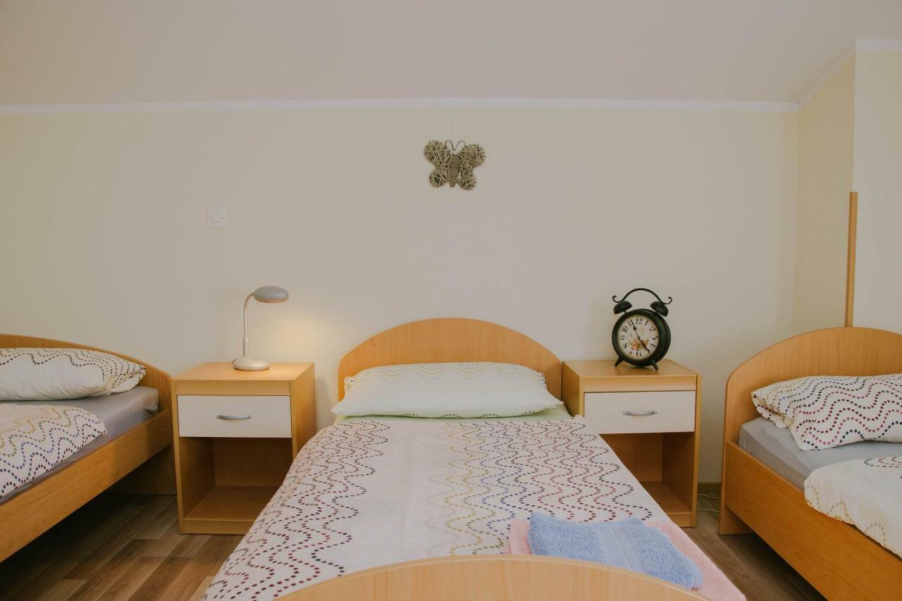 Rooms Pri Lovrizu コバリード エクステリア 写真